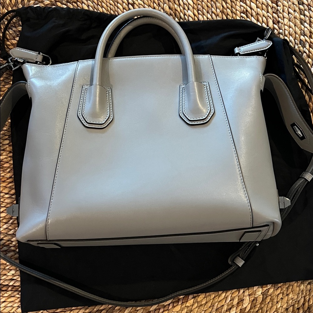 Givenchy soft Antigona small - Picture 8 of 13
